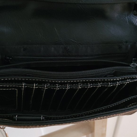 SOLD - Baci Italian Leather Crossbody Bag/Wallet - Picture 5 of 8